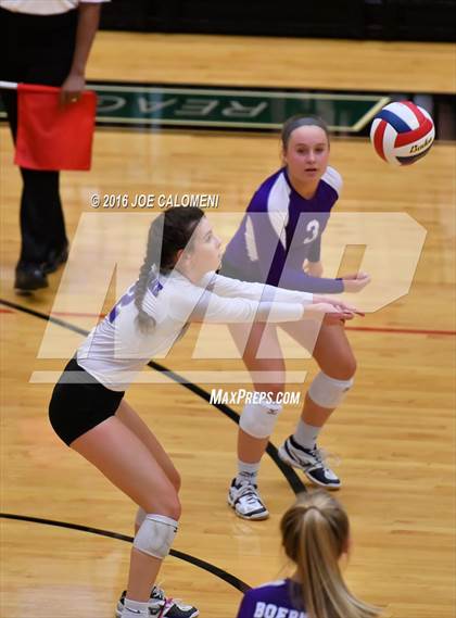 Thumbnail 2 in Boerne vs La Vernia (Class 5A BiDistrict) photogallery.