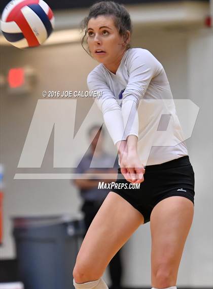 Thumbnail 3 in Boerne vs La Vernia (Class 5A BiDistrict) photogallery.