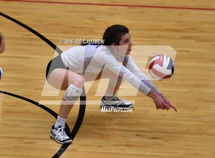 Thumbnail 2 in Boerne vs La Vernia (Class 5A BiDistrict) photogallery.