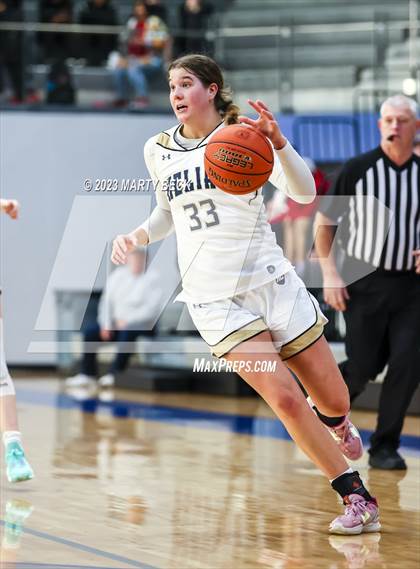 Thumbnail 1 in Helias vs Benton (Jefferson Bank Holiday Hoops) photogallery.