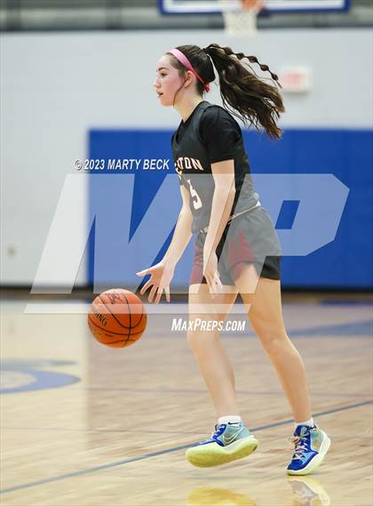 Thumbnail 3 in Helias vs Benton (Jefferson Bank Holiday Hoops) photogallery.