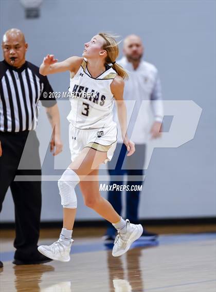 Thumbnail 2 in Helias vs Benton (Jefferson Bank Holiday Hoops) photogallery.