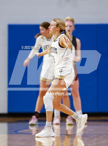 Thumbnail 3 in Helias vs Benton (Jefferson Bank Holiday Hoops) photogallery.