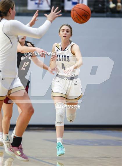 Thumbnail 3 in Helias vs Benton (Jefferson Bank Holiday Hoops) photogallery.