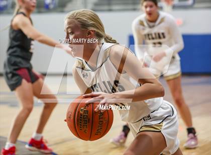 Thumbnail 3 in Helias vs Benton (Jefferson Bank Holiday Hoops) photogallery.