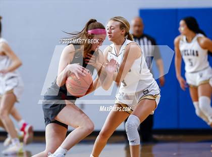 Thumbnail 3 in Helias vs Benton (Jefferson Bank Holiday Hoops) photogallery.