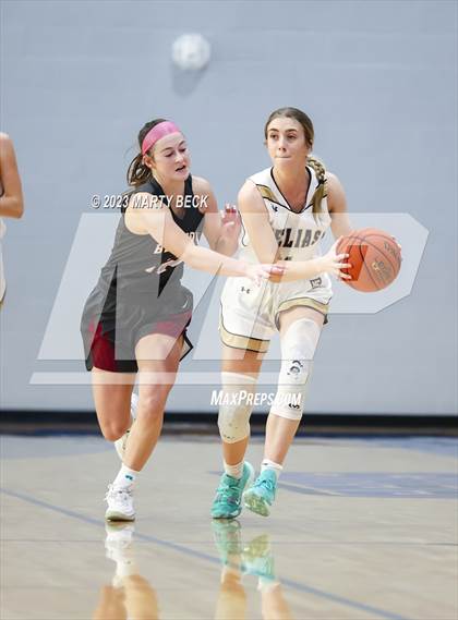 Thumbnail 1 in Helias vs Benton (Jefferson Bank Holiday Hoops) photogallery.