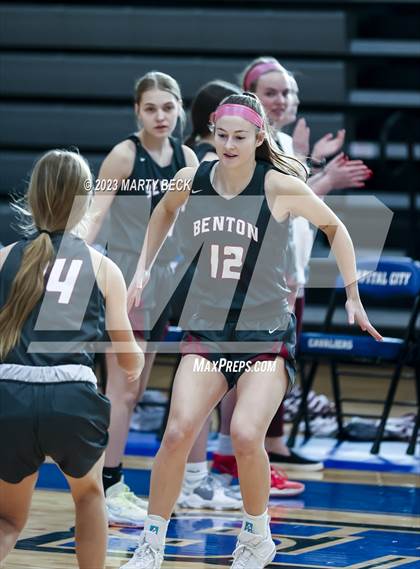 Thumbnail 2 in Helias vs Benton (Jefferson Bank Holiday Hoops) photogallery.