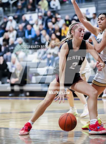 Thumbnail 1 in Helias vs Benton (Jefferson Bank Holiday Hoops) photogallery.