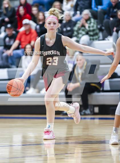 Thumbnail 3 in Helias vs Benton (Jefferson Bank Holiday Hoops) photogallery.