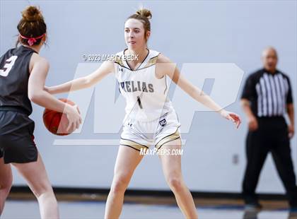 Thumbnail 2 in Helias vs Benton (Jefferson Bank Holiday Hoops) photogallery.