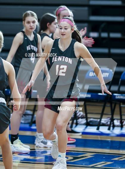 Thumbnail 1 in Helias vs Benton (Jefferson Bank Holiday Hoops) photogallery.