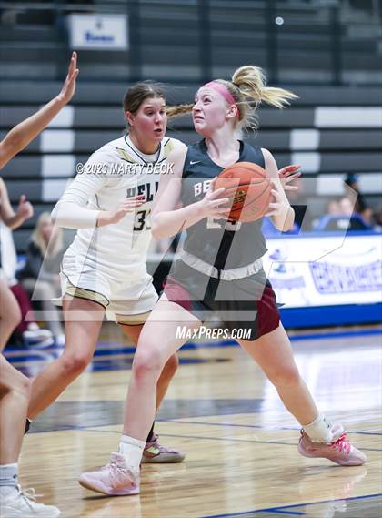 Thumbnail 1 in Helias vs Benton (Jefferson Bank Holiday Hoops) photogallery.