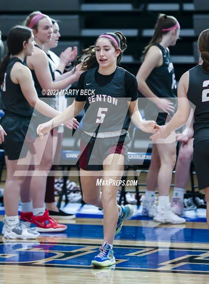 Thumbnail 2 in Helias vs Benton (Jefferson Bank Holiday Hoops) photogallery.