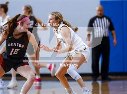 Thumbnail 2 in Helias vs Benton (Jefferson Bank Holiday Hoops) photogallery.