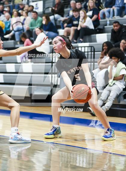 Thumbnail 3 in Helias vs Benton (Jefferson Bank Holiday Hoops) photogallery.