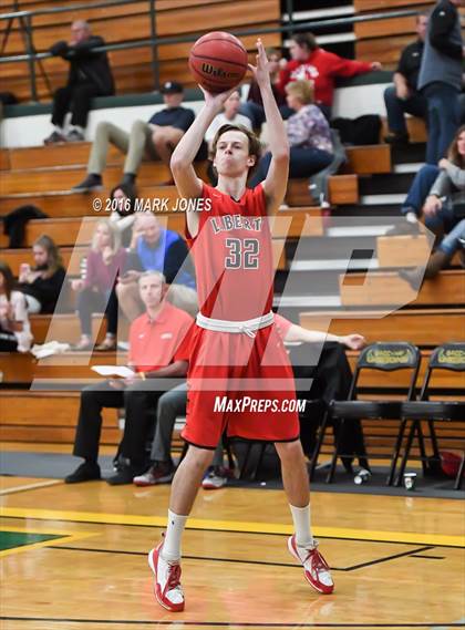 Thumbnail 2 in Liberty vs. Greenway (Judy Dixon Holiday Tournament) photogallery.