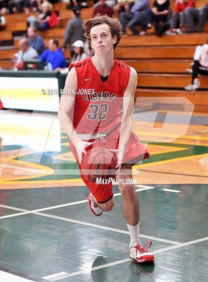 Thumbnail 2 in Liberty vs. Greenway (Judy Dixon Holiday Tournament) photogallery.