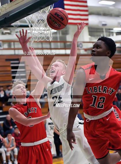 Thumbnail 2 in Liberty vs. Greenway (Judy Dixon Holiday Tournament) photogallery.
