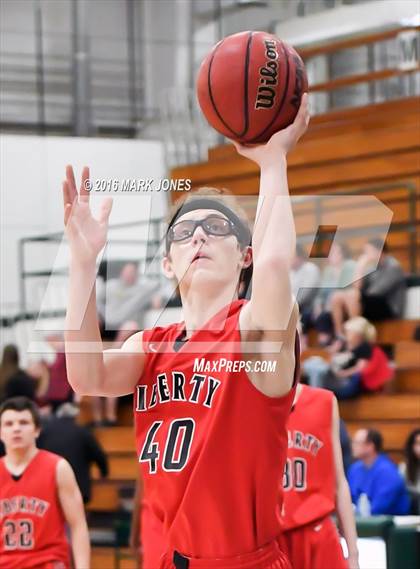 Thumbnail 3 in Liberty vs. Greenway (Judy Dixon Holiday Tournament) photogallery.