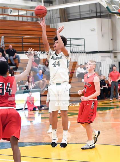 Thumbnail 2 in Liberty vs. Greenway (Judy Dixon Holiday Tournament) photogallery.