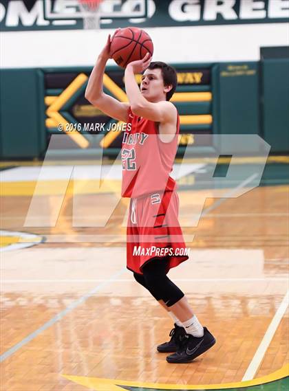 Thumbnail 3 in Liberty vs. Greenway (Judy Dixon Holiday Tournament) photogallery.