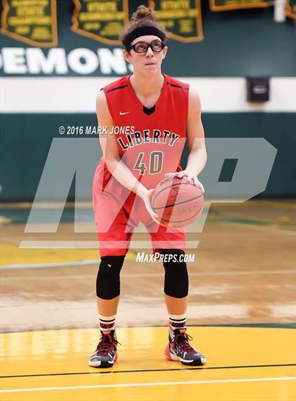 Thumbnail 3 in Liberty vs. Greenway (Judy Dixon Holiday Tournament) photogallery.