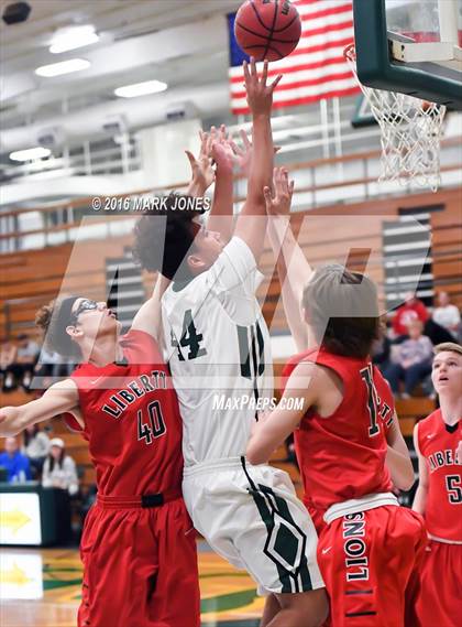 Thumbnail 3 in Liberty vs. Greenway (Judy Dixon Holiday Tournament) photogallery.