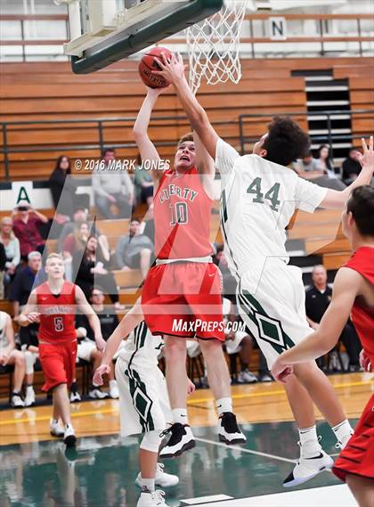 Thumbnail 1 in Liberty vs. Greenway (Judy Dixon Holiday Tournament) photogallery.