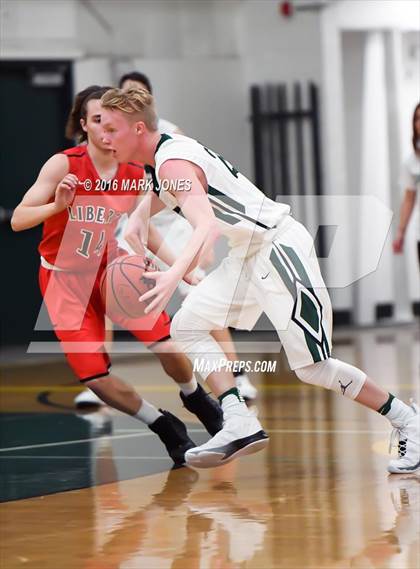 Thumbnail 2 in Liberty vs. Greenway (Judy Dixon Holiday Tournament) photogallery.