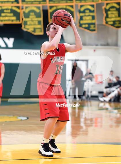Thumbnail 2 in Liberty vs. Greenway (Judy Dixon Holiday Tournament) photogallery.