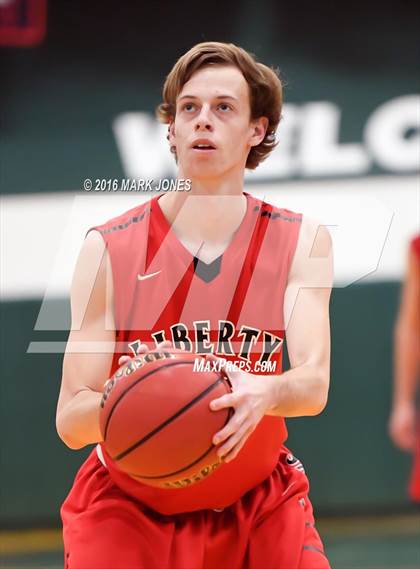 Thumbnail 3 in Liberty vs. Greenway (Judy Dixon Holiday Tournament) photogallery.