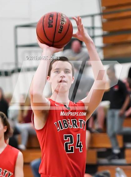 Thumbnail 2 in Liberty vs. Greenway (Judy Dixon Holiday Tournament) photogallery.