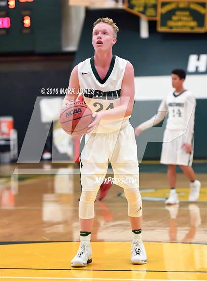 Thumbnail 3 in Liberty vs. Greenway (Judy Dixon Holiday Tournament) photogallery.