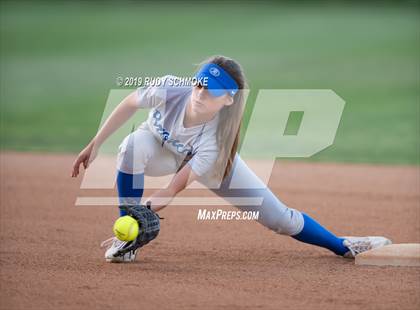 Thumbnail 3 in Mater Dei Catholic vs. Rancho Bernardo (CIF SDS Open Final) photogallery.