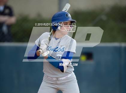 Thumbnail 3 in Mater Dei Catholic vs. Rancho Bernardo (CIF SDS Open Final) photogallery.