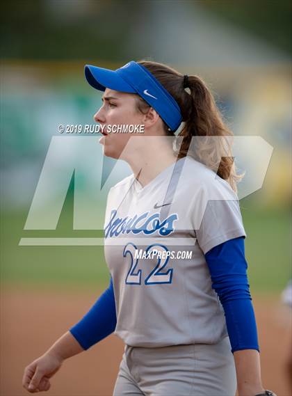 Thumbnail 2 in Mater Dei Catholic vs. Rancho Bernardo (CIF SDS Open Final) photogallery.