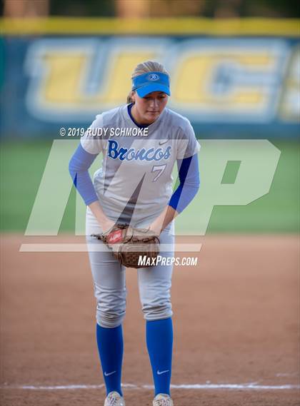 Thumbnail 2 in Mater Dei Catholic vs. Rancho Bernardo (CIF SDS Open Final) photogallery.