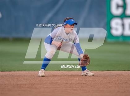 Thumbnail 2 in Mater Dei Catholic vs. Rancho Bernardo (CIF SDS Open Final) photogallery.