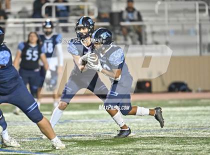 Thumbnail 3 in Lee vs Johnson photogallery.