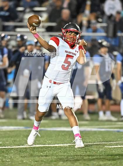 Thumbnail 3 in Lee vs Johnson photogallery.
