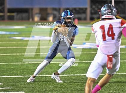 Thumbnail 3 in Lee vs Johnson photogallery.