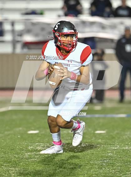 Thumbnail 3 in Lee vs Johnson photogallery.