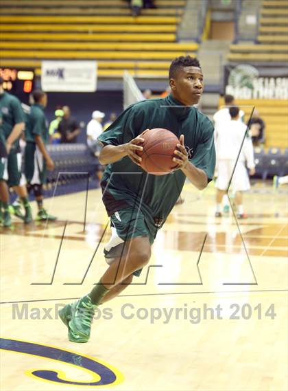 Thumbnail 1 in El Cerrito vs. Sacred Heart Cathedral photogallery.
