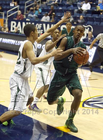 Thumbnail 2 in El Cerrito vs. Sacred Heart Cathedral photogallery.