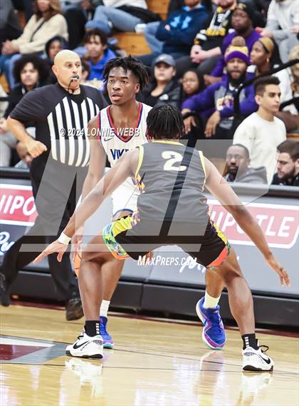 Thumbnail 2 in North Mecklenburg vs. Camden (Spalding Hoophall Classic) photogallery.