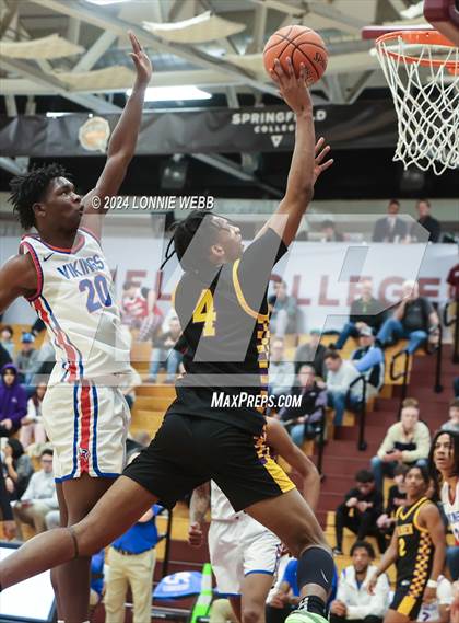 Thumbnail 3 in North Mecklenburg vs. Camden (Spalding Hoophall Classic) photogallery.