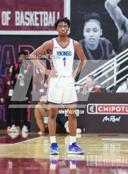 Thumbnail 3 in North Mecklenburg vs. Camden (Spalding Hoophall Classic) photogallery.