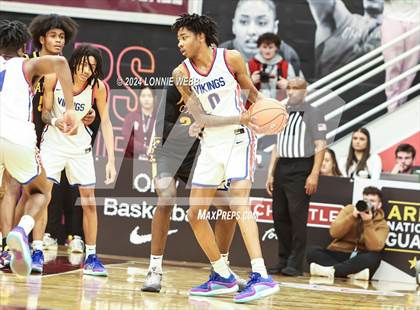 Thumbnail 1 in North Mecklenburg vs. Camden (Spalding Hoophall Classic) photogallery.