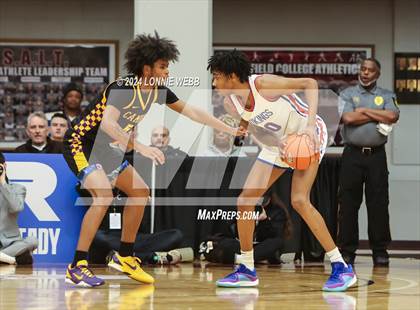 Thumbnail 3 in North Mecklenburg vs. Camden (Spalding Hoophall Classic) photogallery.